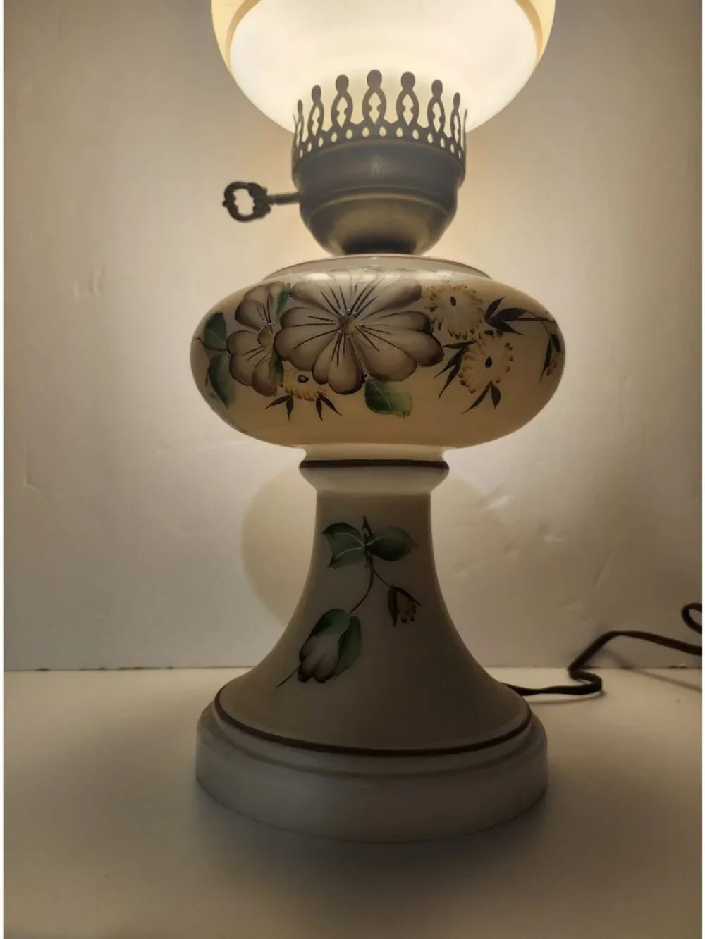 Tiered Vintage GWTW Glass Lamp Mid-Century Milk Glass Gone With the Wind